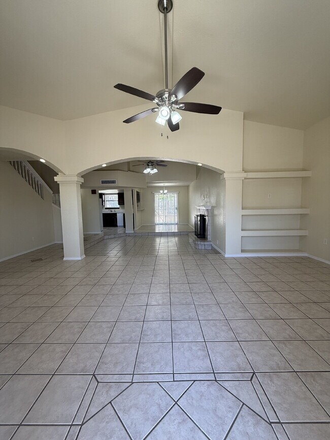 Foto del edificio - 12000 Ivory Gate Way