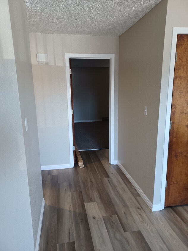 Foto principal - 340 Redwood Ct
