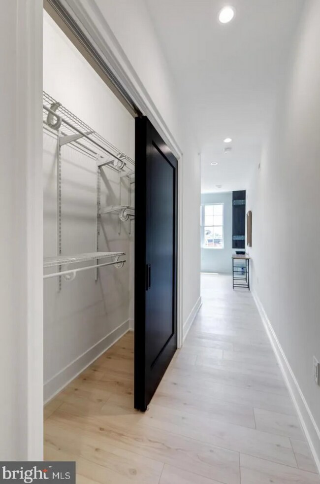 Building Photo - Brand New Luxury Home Brewerytown