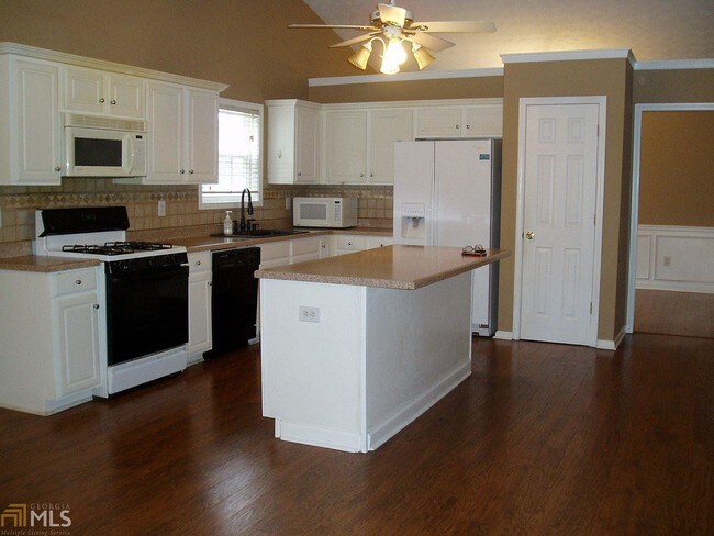 Foto del edificio - 1313 Idlewood Ct