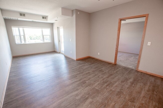 Interior Photo - Granite Shores