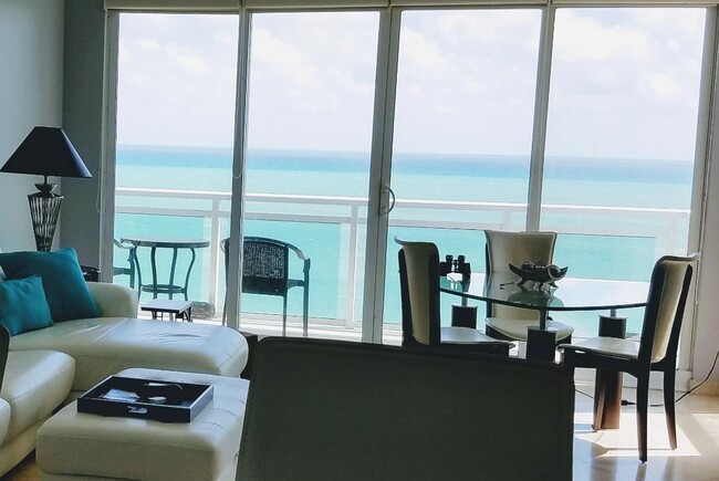 Building Photo - 6917 Collins Ave