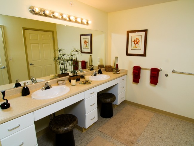 Bathroom - Park Place Collegiate Housing