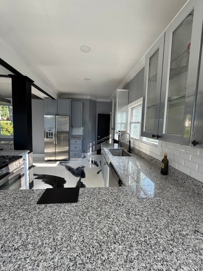Foto del edificio - 6409 Brook Ave