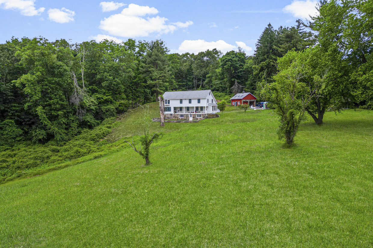 Foto principal - 73 Whippoorwill Rd E