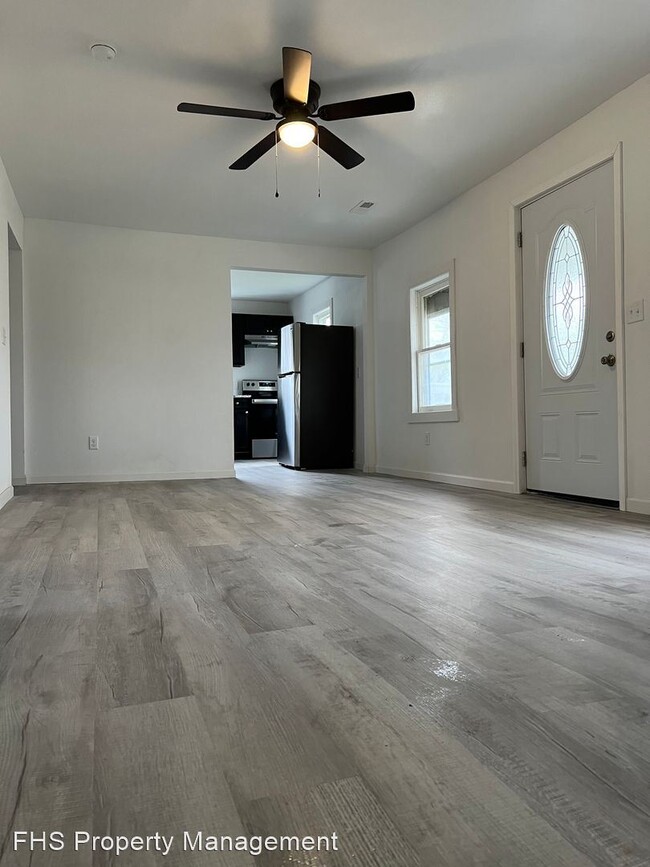 Building Photo - 2 br, 1 bath House - 3015 W Lincoln