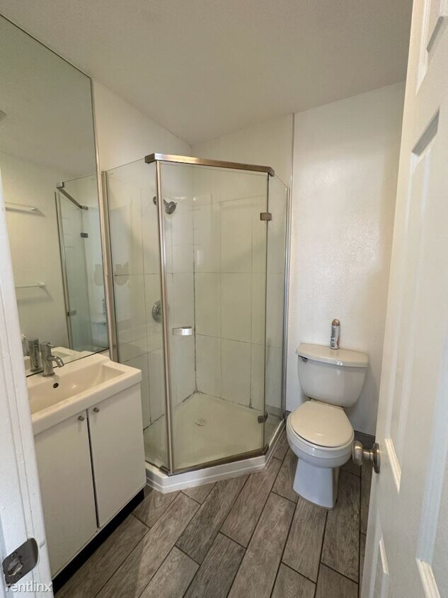 Foto del edificio - 1 br, 1 bath 4plex - 2581-85 University Av...