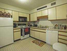 Primary Photo - 1100 Oakcrest St