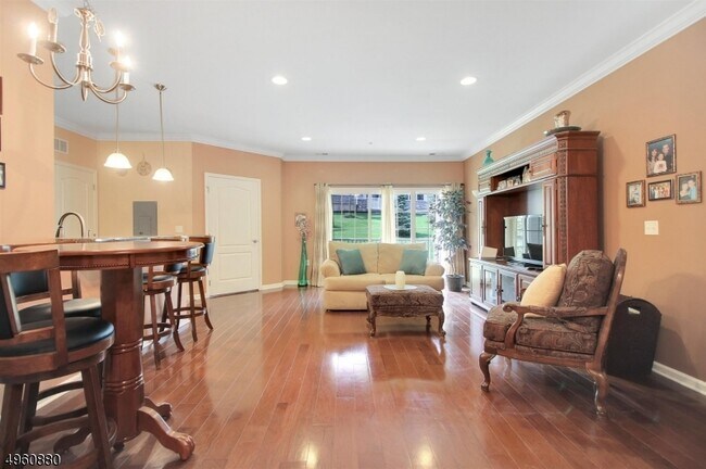 Foto del edificio - 1206 Brook Hollow Dr