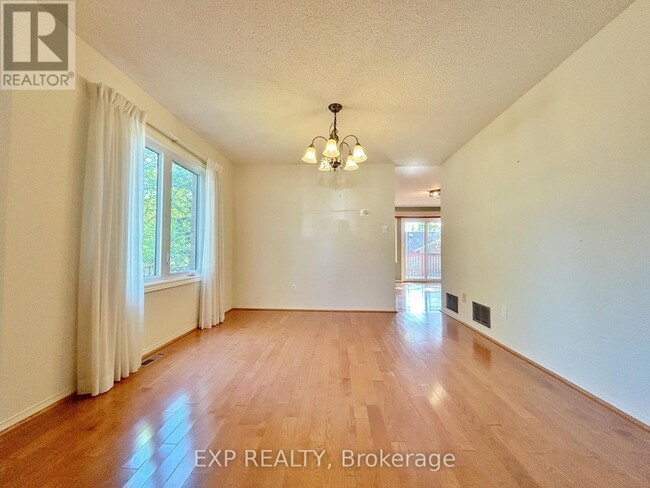 Building Photo - 23 Haskell Crescent