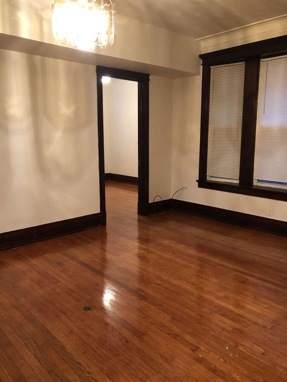 Foto del edificio - 5836 N Glenwood Ave