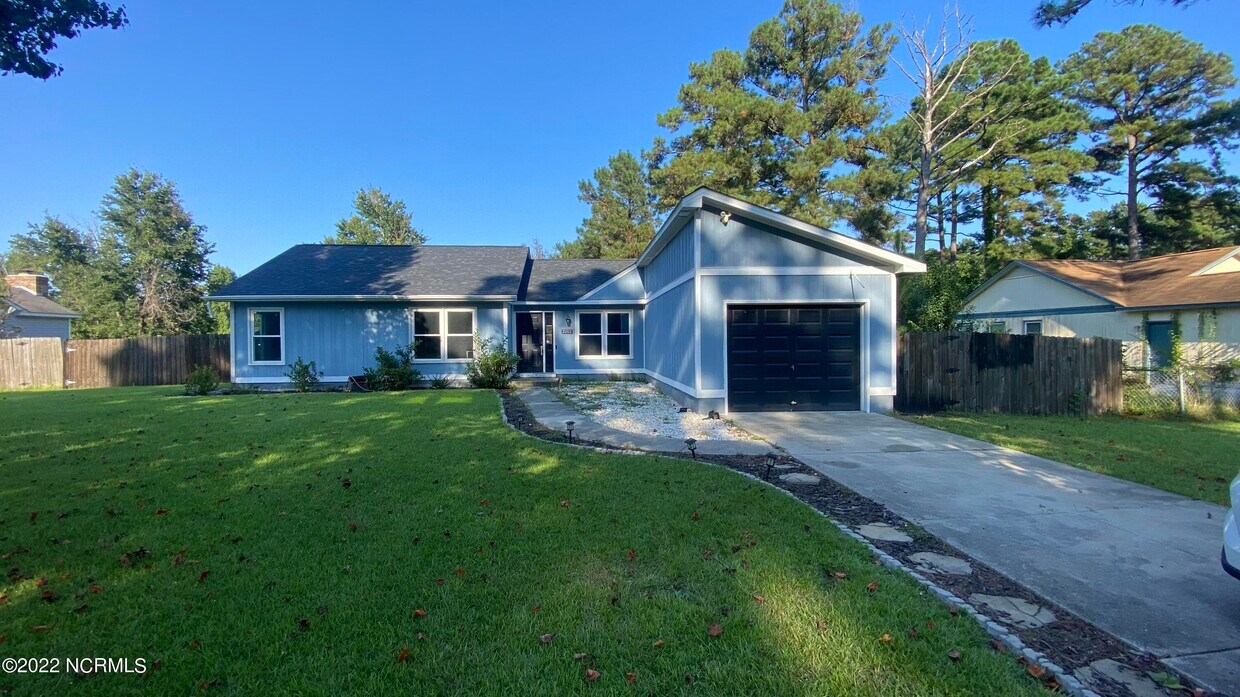 2202 Bridle Trail, Piney Green, NC 28544 House Rental in Piney Green