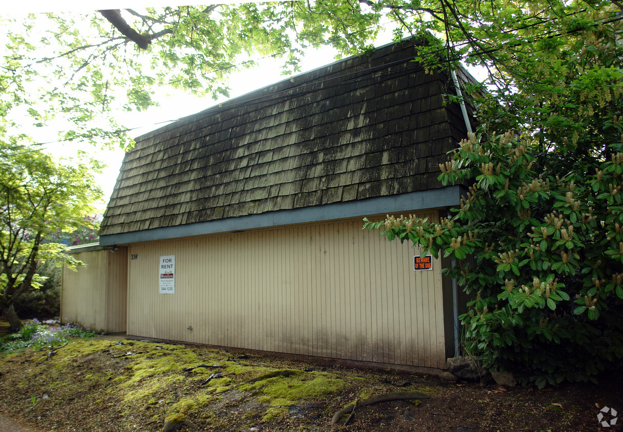 Primary Photo - 334 E 15th Ave