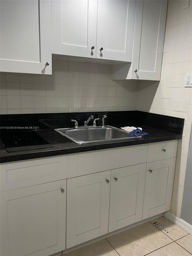 Foto principal - 220 Walton Blvd