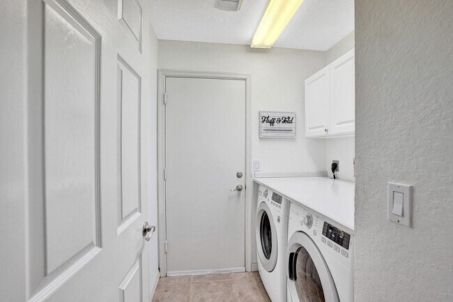 Building Photo - Arezzo Circle, Boynton Beach, FL 33436 - 3...