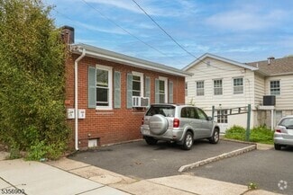 Building Photo - 214 Woodcliff Ave