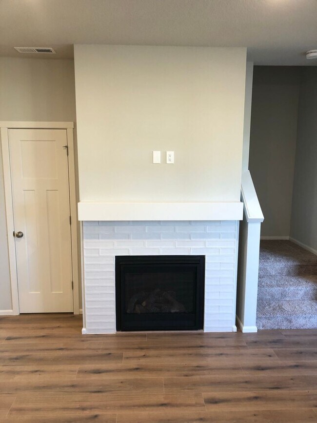Foto del edificio - $500 OFF FIRST MONTHS RENT! Beautiful 3 be...