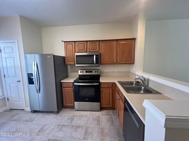 Building Photo - 3490 Lone Tree Ln