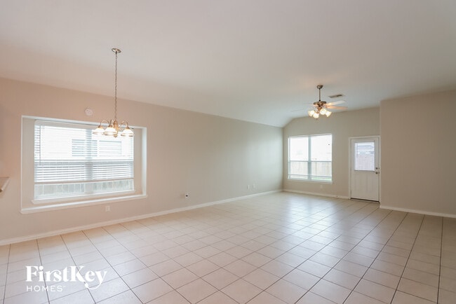 Building Photo - 24515 Hikers Bend Dr