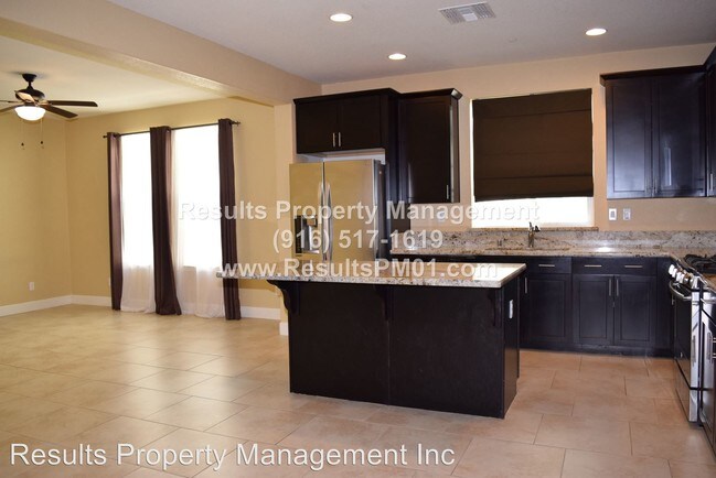 Building Photo - 4 br, 2.5 bath House - 525 Dijon Pl