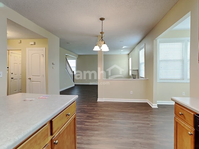 Building Photo - 1071 Sassafras Trl