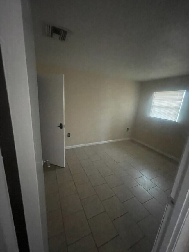 Foto del edificio - Two bedroom one bath - Ft Meade