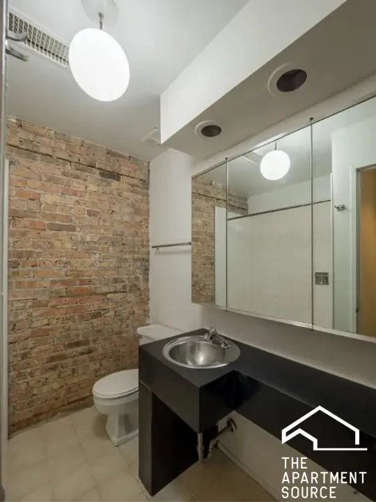 Foto del edificio - 604 W Surf St
