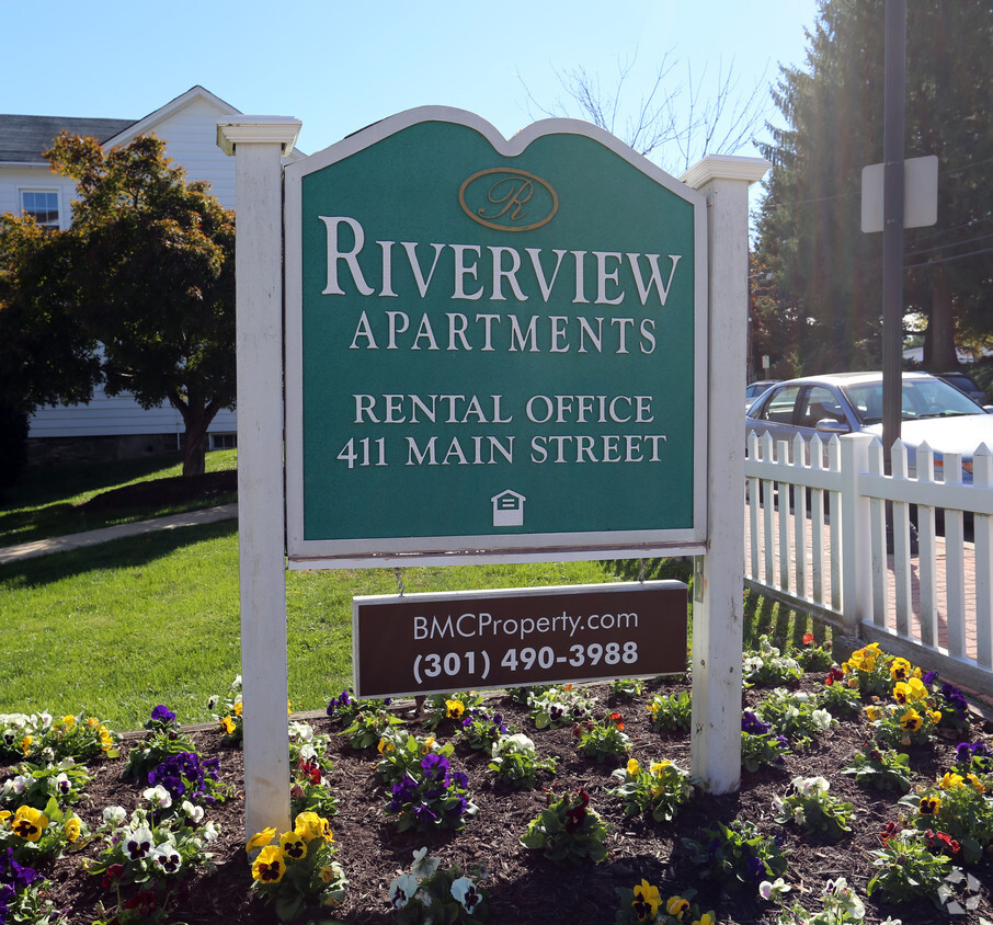 Foto principal - Riverview Apartments