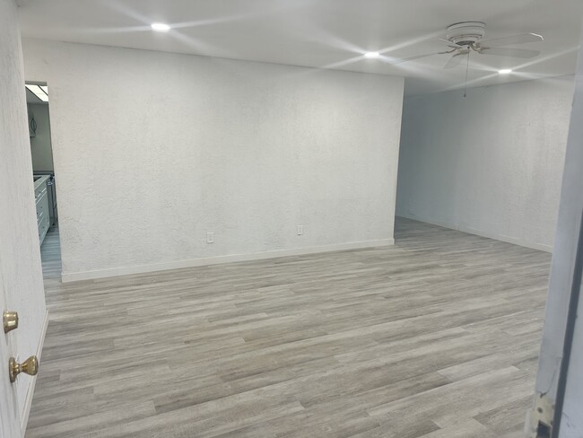Foto del edificio - 3102 W Hearn Rd