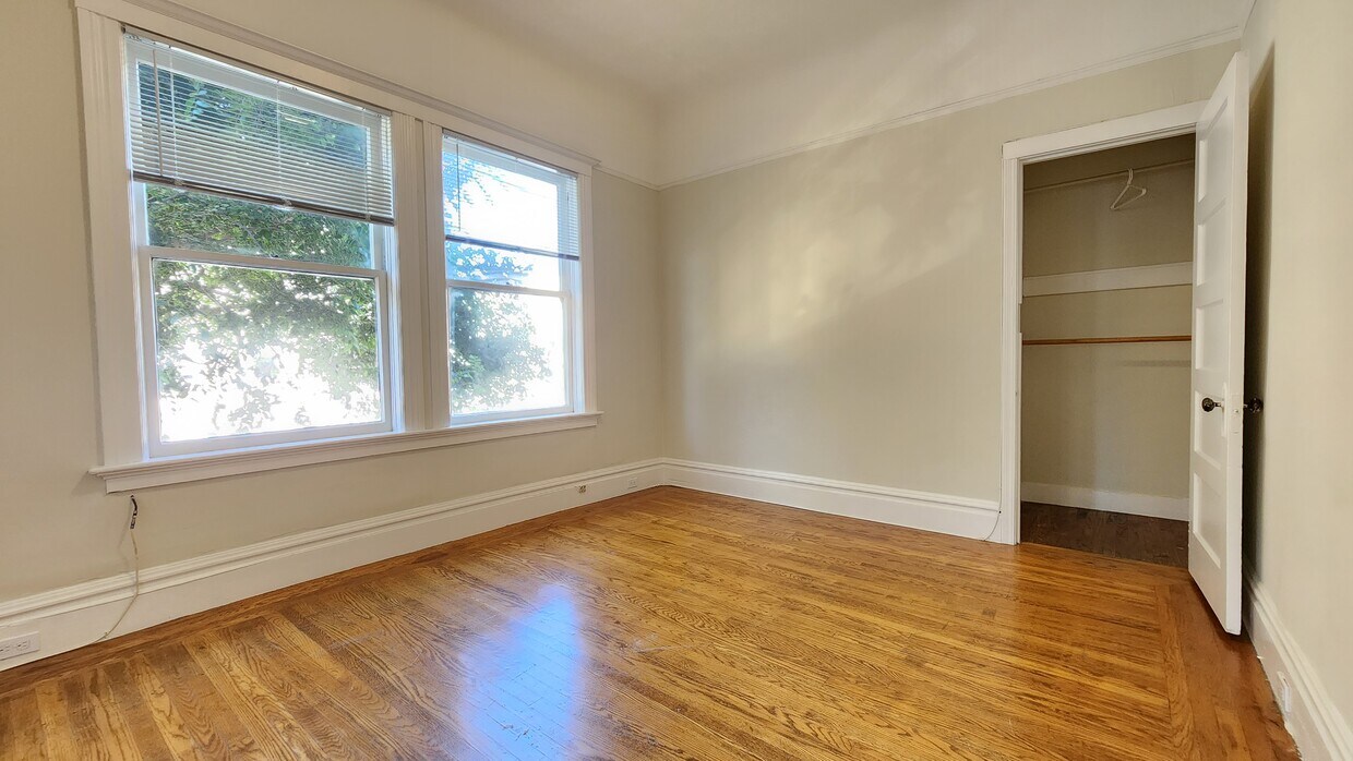 Foto principal - 3100 Steiner St