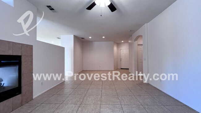 Building Photo - Nice 4 Bed, 3 Bath Home in Victorville!!