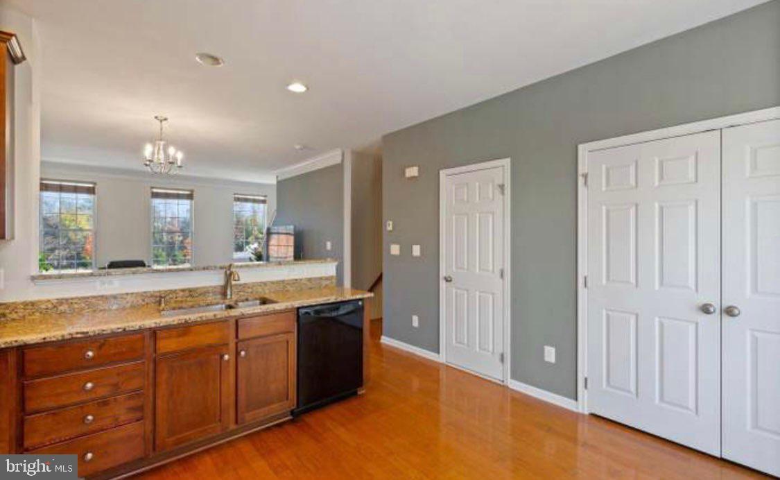 25088 Lomax Terrace, Chantilly, VA 20152 Townhome Rentals in