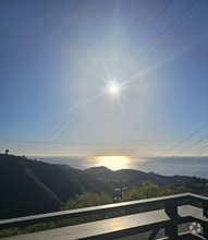 Building Photo - 4355 Ocean View Dr