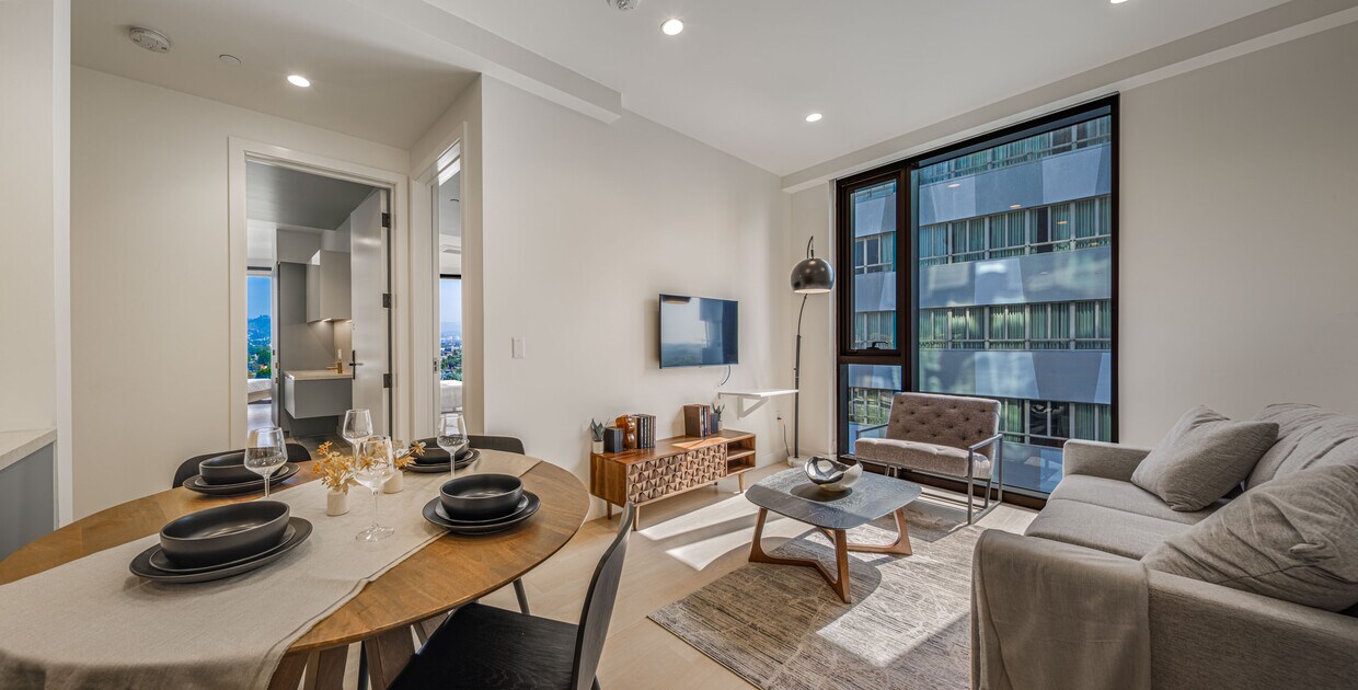 Foto principal - 6401 Wilshire Blvd