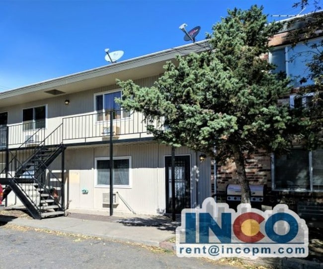 Building Photo - Comfortable 2bd 1 bath Condo near Sloan's ...