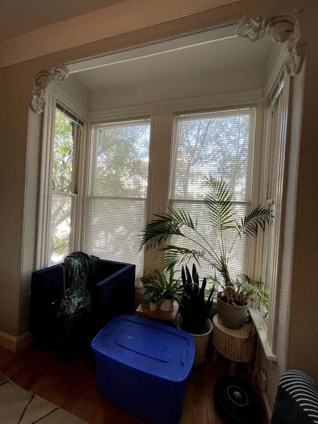 Building Photo - bedroom in San Francisco CA 94103