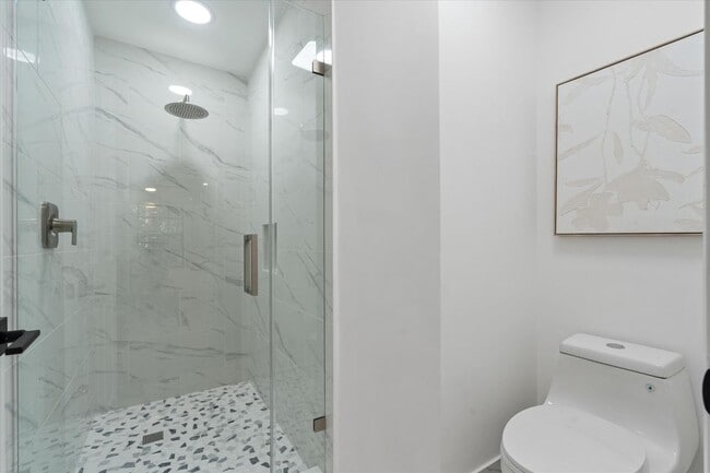 Building Photo - 441 Ashwood Pl
