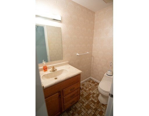 Foto del edificio - 35 Hawthorne Cir