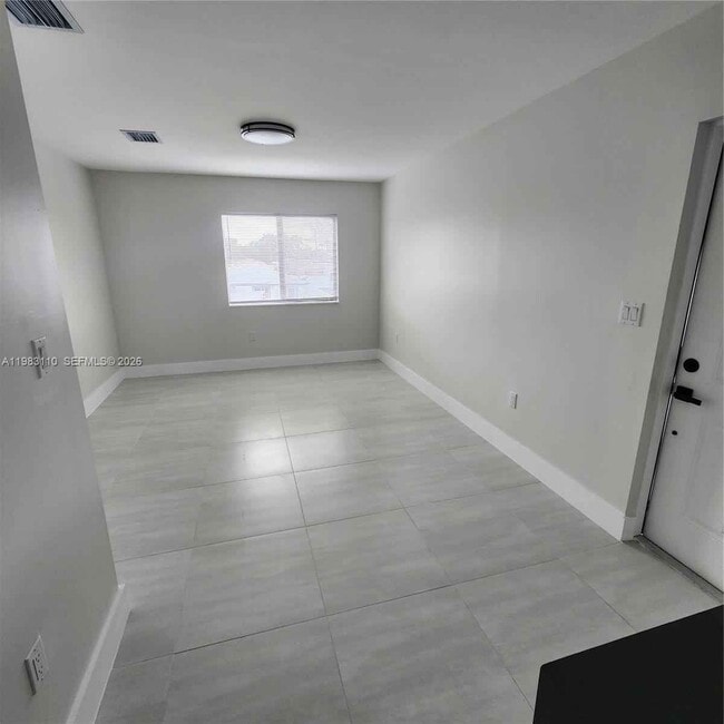 Foto del edificio - 1171 NW 66th St