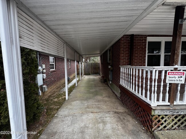 Foto del edificio - 4405 McGill Dr