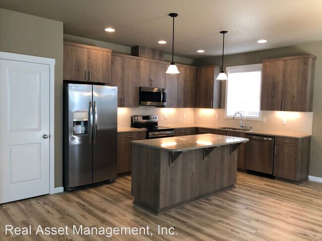 Foto del edificio - 3 br, 2.5 bath House - 10213 NE 106th Cir