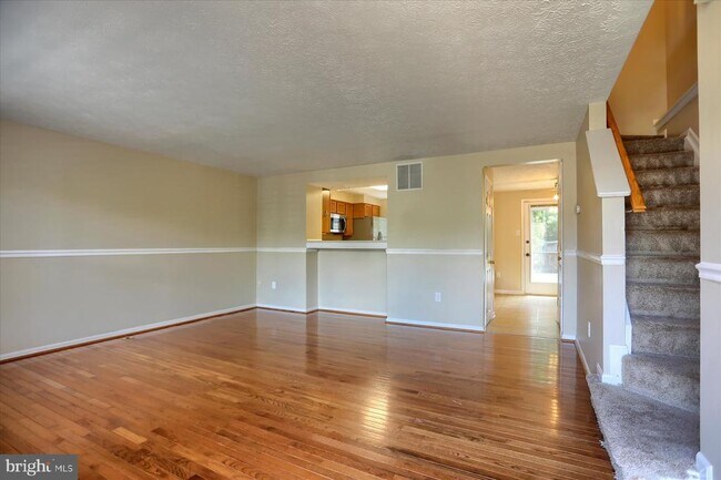 Foto del edificio - 437 Ashton Ln