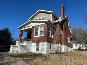 Building Photo - 1424 Buena Vista Blvd SE