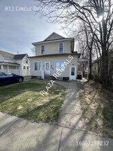 Building Photo - 405 S 8th St
