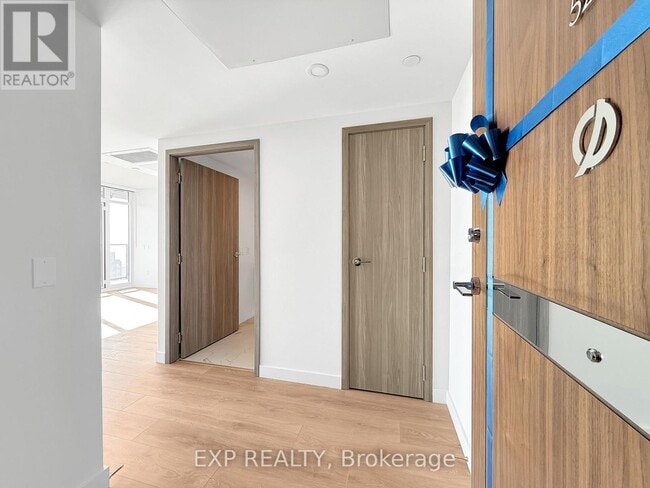 Photo du bâtiment - 3 Concord Cityplace Wy