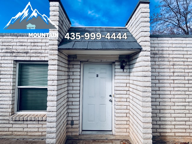 Building Photo - 351 W 550 N