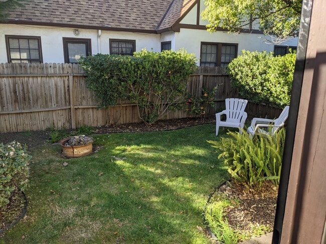 Building Photo - 2319 T St