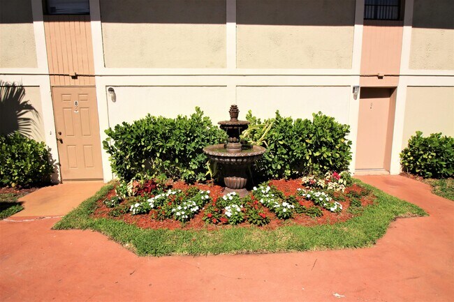 Foto del edificio - 8801 W Sample Road 11 Coral Springs Fl 33065