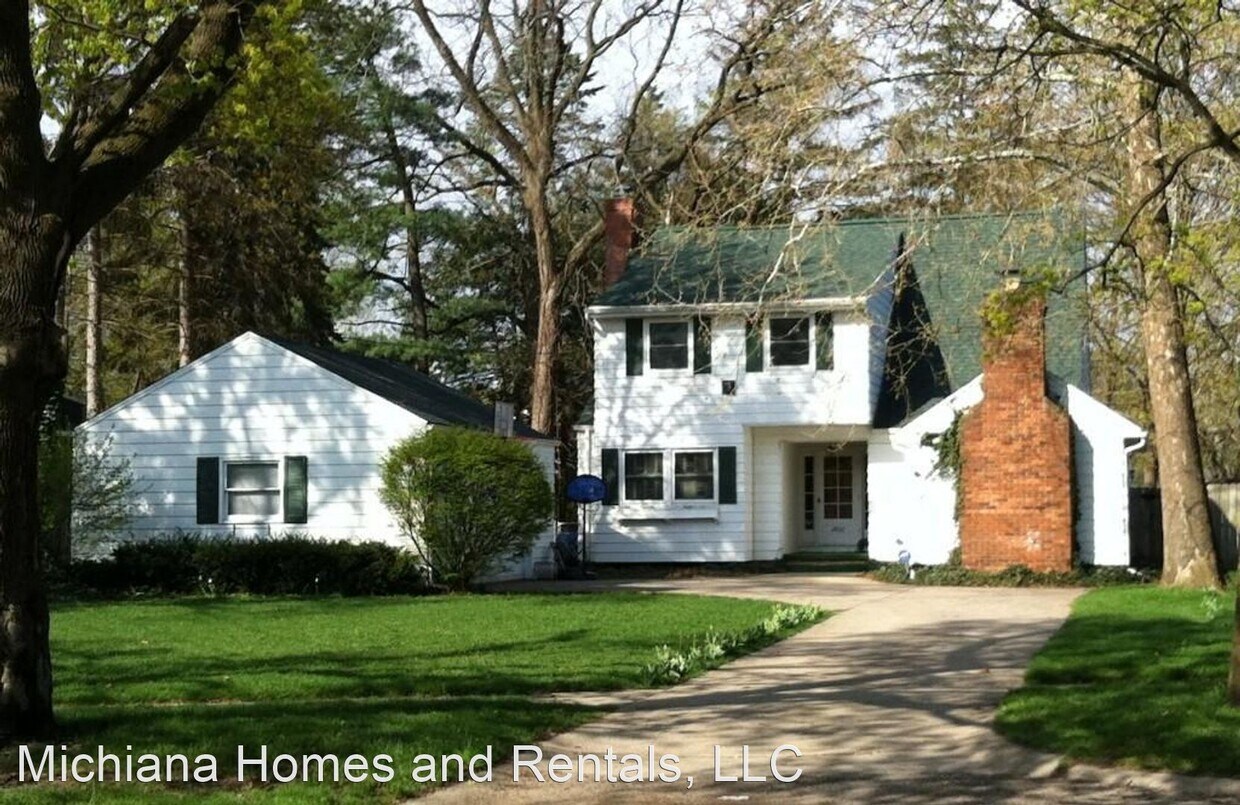 Primary Photo - 4 br, 1.5 bath House - 2033 Portage Ave