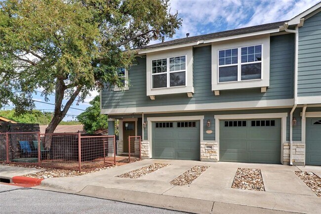 Building Photo - 2704 Saville Loop